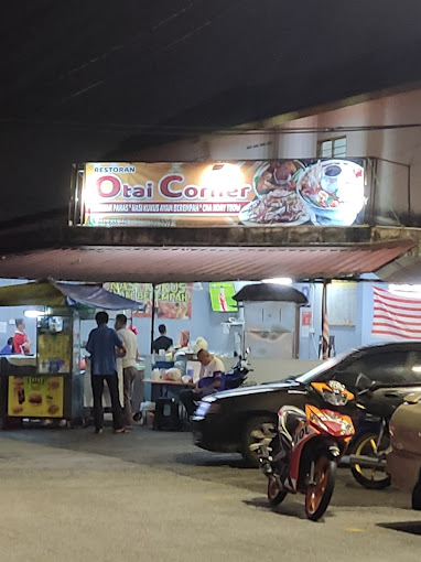 Makan Malam di Bandar Tun Razak